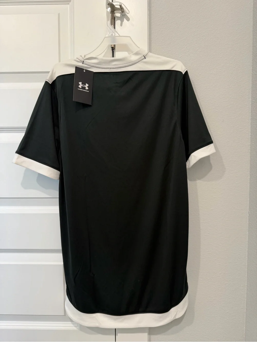 Under Armour Boy/Men’s Black and White Performance V-Neck Jersey